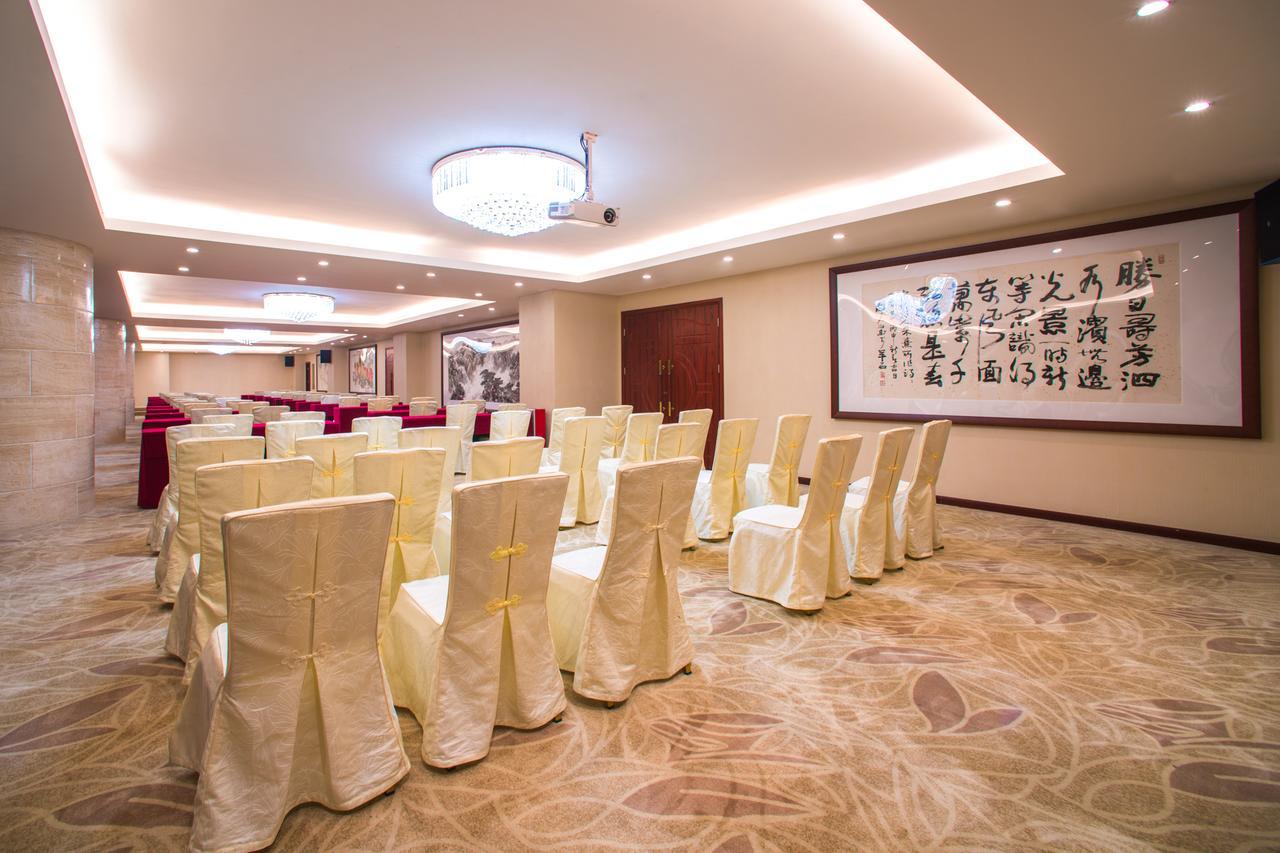 Guangzhou Jin Wan Li Business Hotel Buitenkant foto