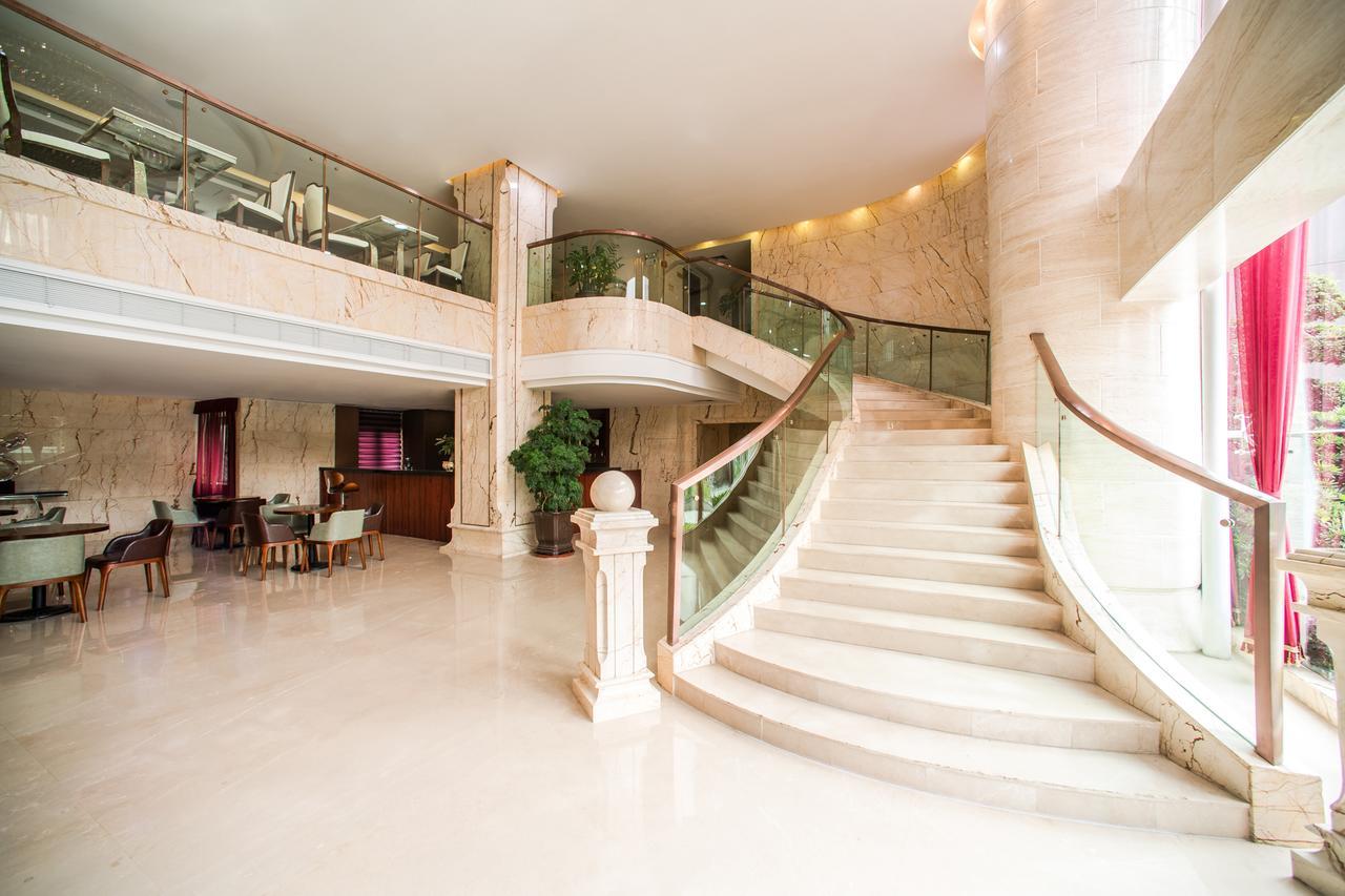 Guangzhou Jin Wan Li Business Hotel Buitenkant foto